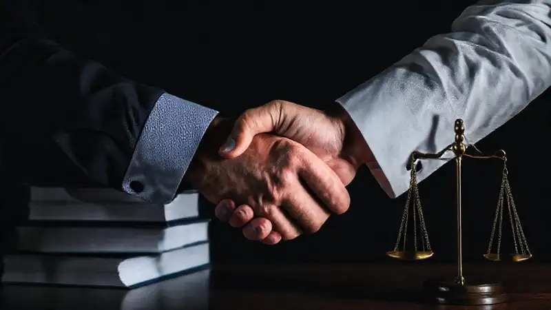 Un contrato legal genera tensión y duda